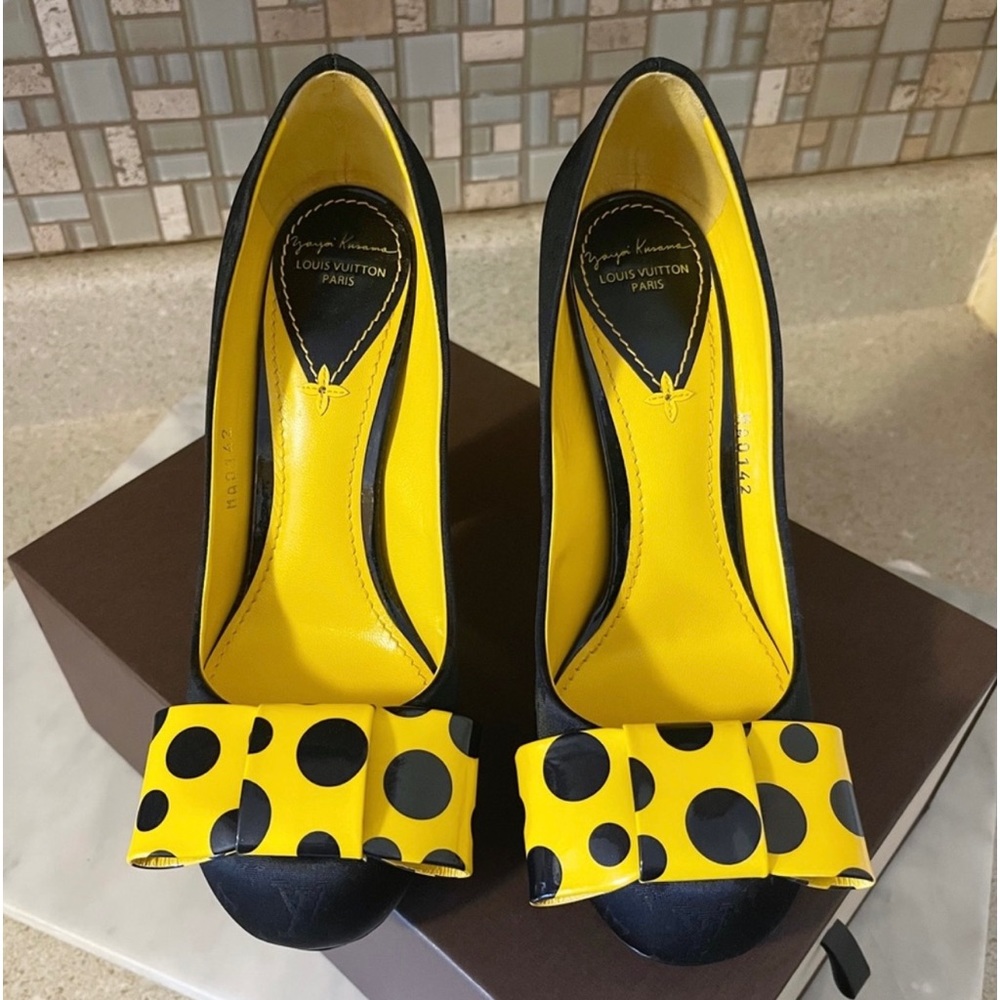 Authentic Louis Vuitton ULTRA RARE Limited Edition Kusama Yellow Polka Dot Heels
